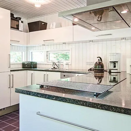 5 Person Holiday In Aakirkeby * Vester Somarken