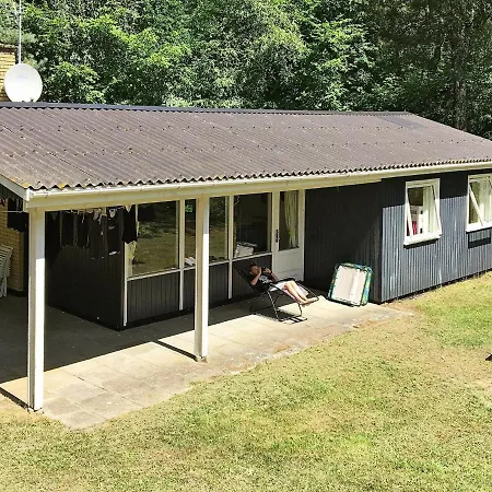 Holiday home 5 Person Holiday In Aakirkeby