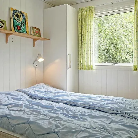 Holiday home 5 Person Holiday In Aakirkeby Vester Somarken